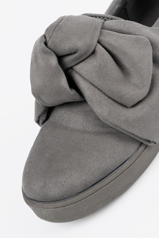 Chaussures grises avec fermeture et nœud