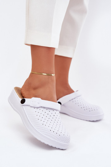 Pantoufles légères Chaussons Sabots Féminin couleur blanche Faylina 2