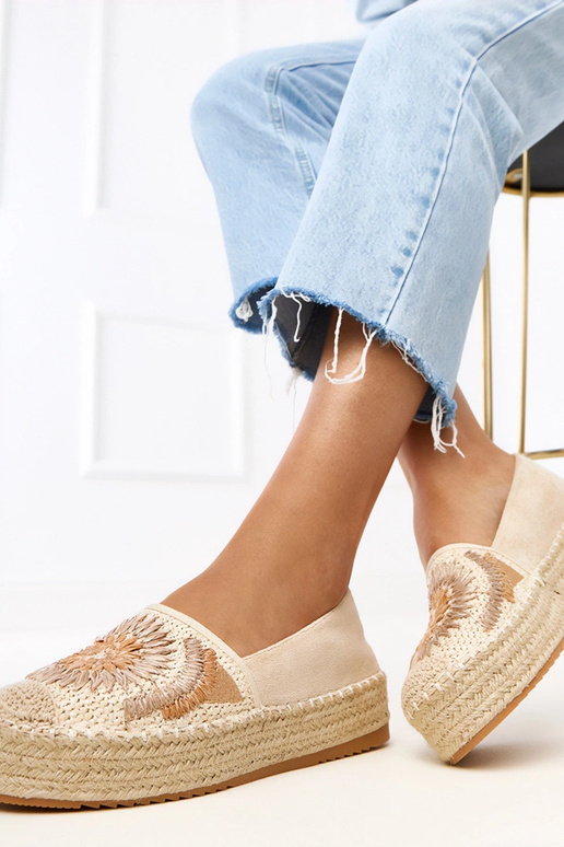 Bottines roses à talon avec fermeture...