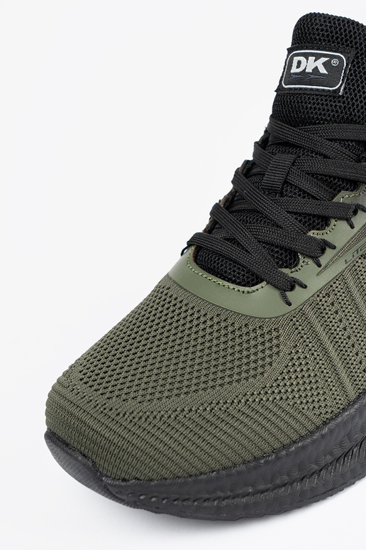 Mâle sombre couleur verte chaussures de sport Mâle sombre couleur verte chaussures de sport