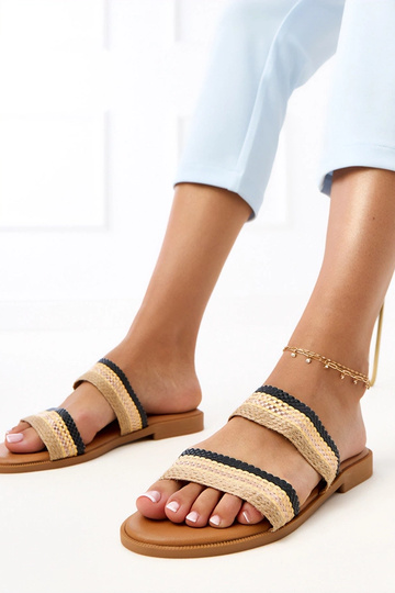 Chaussons noirs pour femmes...