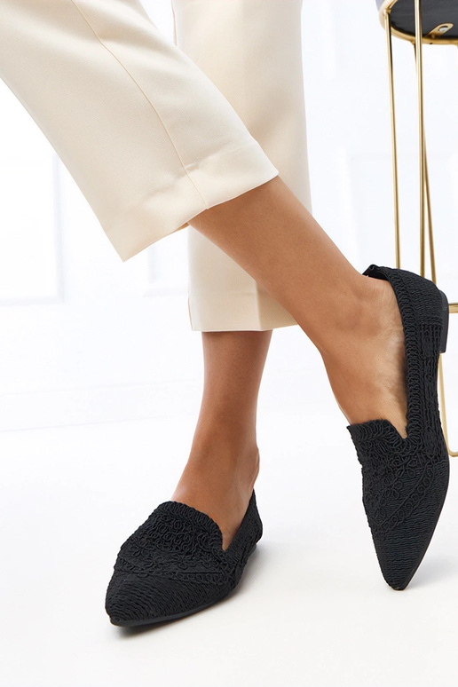Ballerines noires ajourées pour... Ballerines noires ajourées pour...