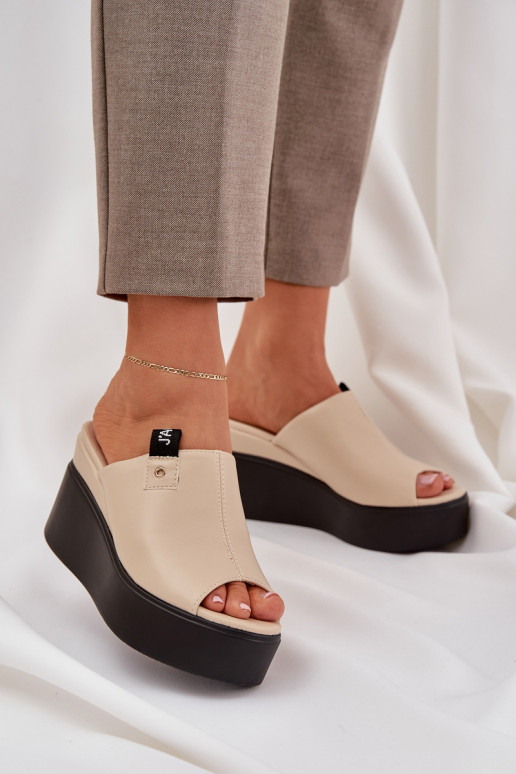 Chaussons avec une plateforme I Koturnie Eko Peau beige Eridoria