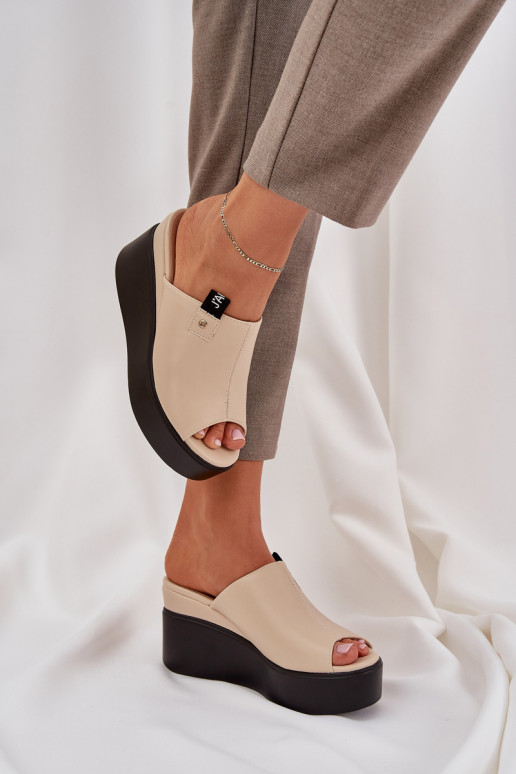 Chaussons avec une plateforme I Koturnie Eko Peau beige Eridoria