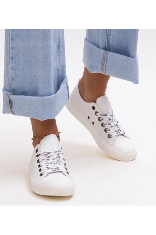 Baskets en simili cuir écologiques...