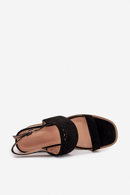 Sandales pour femmes avec des éléments ajourés Sur un coin Avec tresse couleur noire Zolira