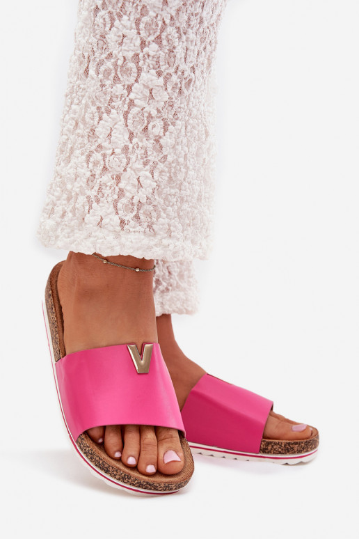 Pantoufles pour femmes avec une plateforme Avec des décorations Detalem couleur rose Vessira