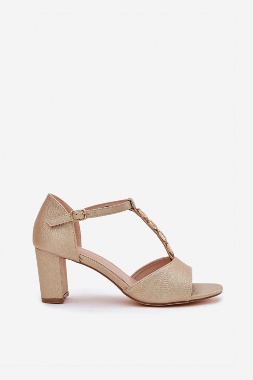 Sandales à talons hauts pour femme avec des talons décorés en cuir écologique couleur dorée Triavera