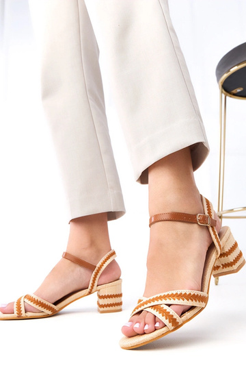 Talons en forme de colonne marron avec sangle à la cheville Markot