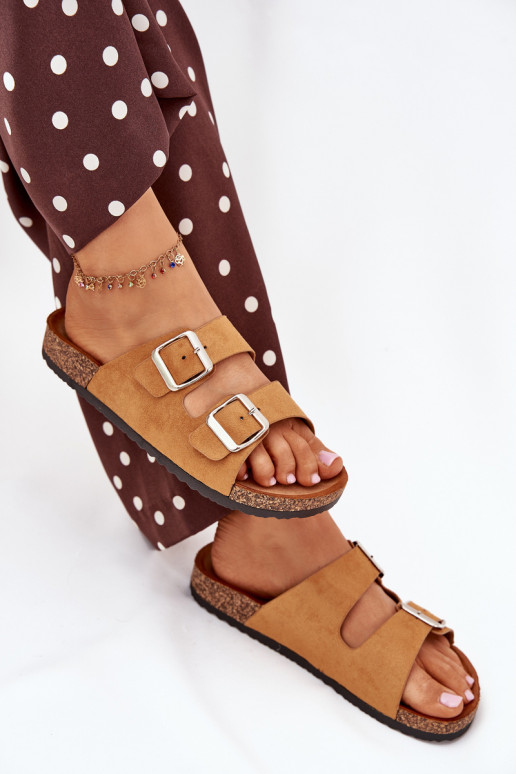 Pantoufles pour femmes avec une plateforme avec boucles marron Livara Pantoufles pour femmes avec une plateforme avec boucles marron Livara