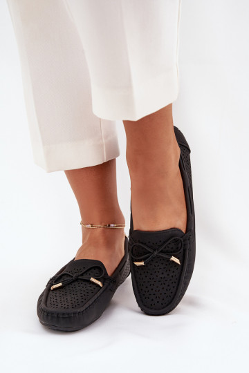 Mocassins pour femmes avec éléments ajourés et lacets de couleur noire Mirisa