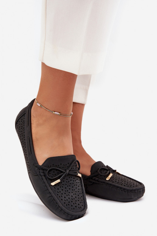 mocassins pour femmes avec des éléments ajourés I DANSiązaniem couleur noire Mirisa mocassins pour femmes avec des éléments ajourés I DANSiązaniem couleur noire Mirisa