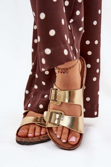 Féminin Chaussons avec une plateforme avec boucles couleur dorée Vesina 2