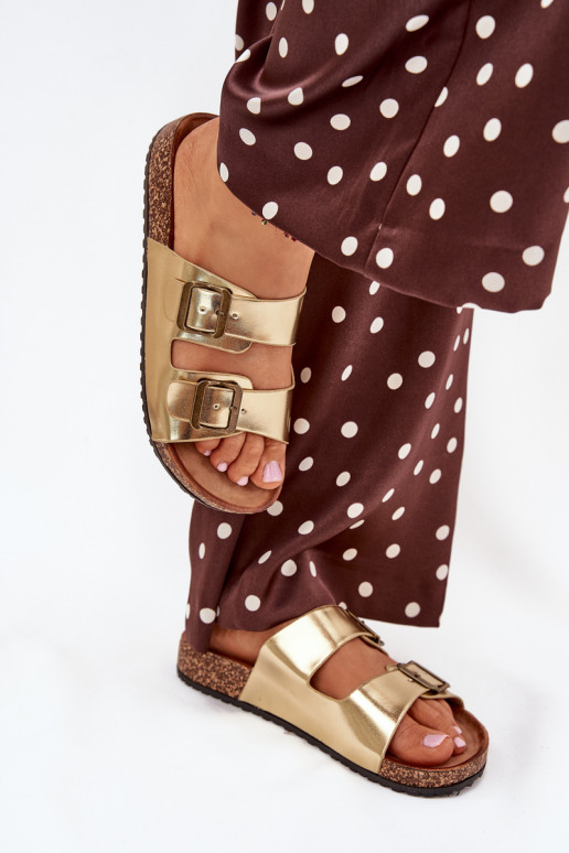 Féminin Chaussons avec une plateforme avec boucles couleur dorée Vesina Féminin Chaussons avec une plateforme avec boucles couleur dorée Vesina