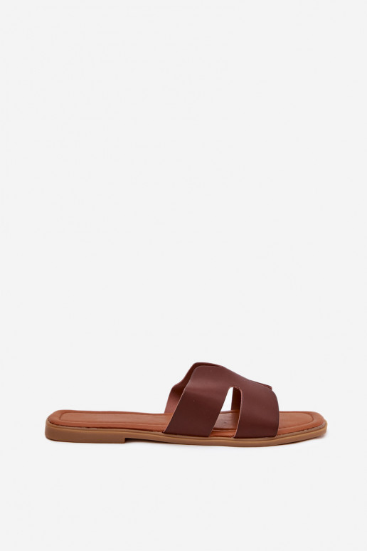 Chaussons Appartement pour femmes Avec découpes marron foncé Salyra Chaussons Appartement pour femmes Avec découpes marron foncé Salyra