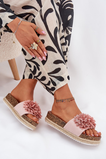 Pantoufles pour femmes avec une plateforme Avec des décorationsi avec des motifs florauxkami couleur rose Tessara