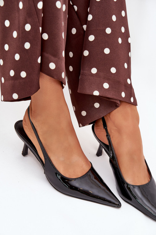 avec effet vernis Chaussures avec des talons fins avec un talon ouvert couleur noire Talira avec effet vernis Chaussures avec des talons fins avec un talon ouvert couleur noire Talira