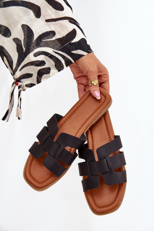 Pantoufles pour femmes avec des talons larges couleur noire Mirona Pantoufles pour femmes avec des talons larges couleur noire Mirona