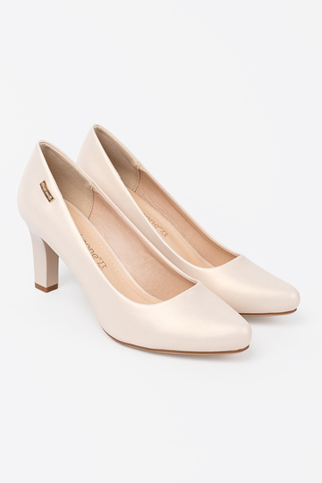 Chaussures beige sur le talon Sergio Leone