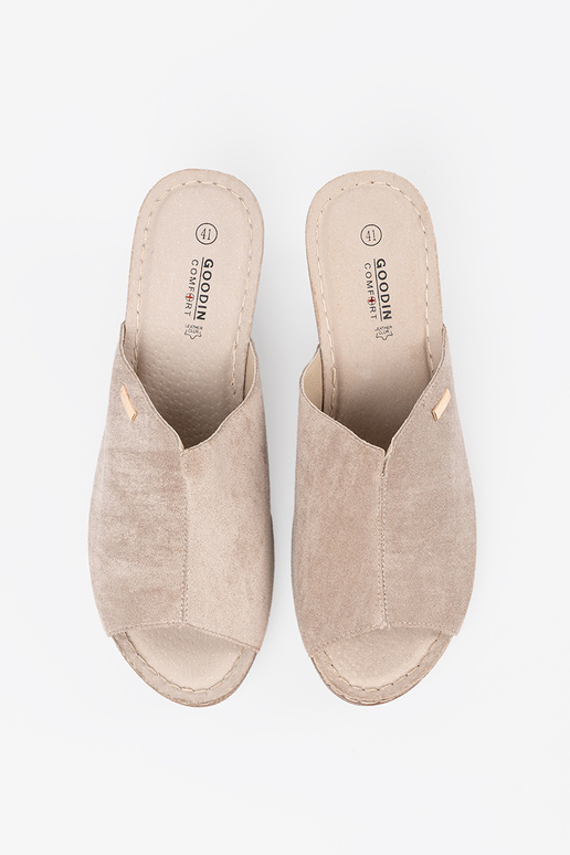 beige femmes Chaussons avec une plateforme beige femmes Chaussons avec une plateforme