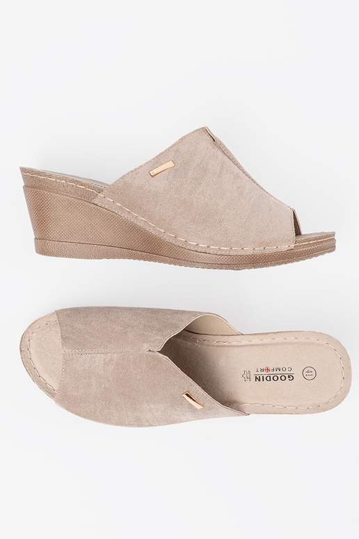 beige femmes Chaussons avec une plateforme beige femmes Chaussons avec une plateforme