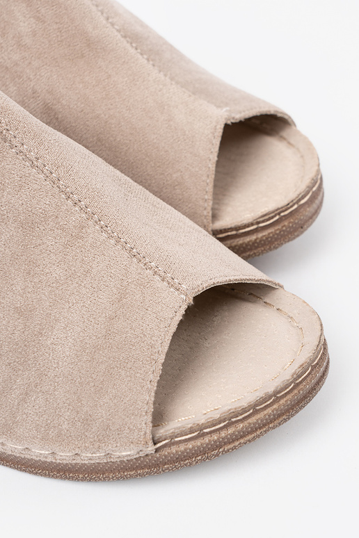 beige femmes Chaussons avec une plateforme beige femmes Chaussons avec une plateforme
