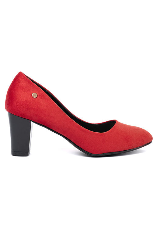 couleur rouge en daim talons hauts sur des talons hauts
