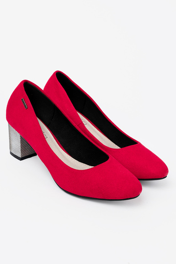couleur rouge talons hauts na argentm słupku