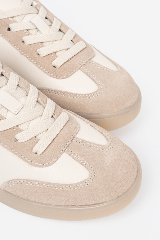 Chaussures décontractées pour femmes couleur blanche-beige