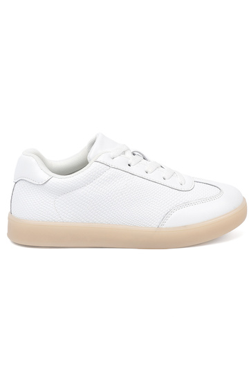 Chaussures décontractées pour femmes couleur blanche 2