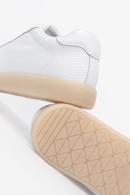 Chaussures décontractées pour femmes couleur blanche