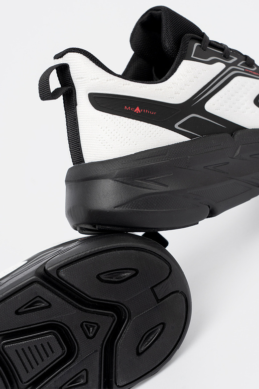 Pratique chaussures de sport couleur blanche couleur noire z siateczkoÀą strukturą McArthur