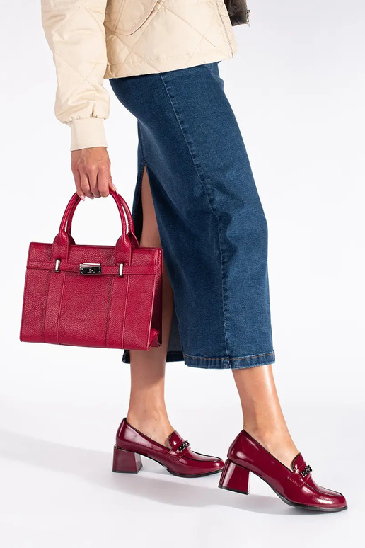 Bourgogne femmes demi-chaussures sur des talons hauts