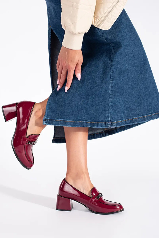 Bourgogne femmes demi-chaussures sur des talons hauts