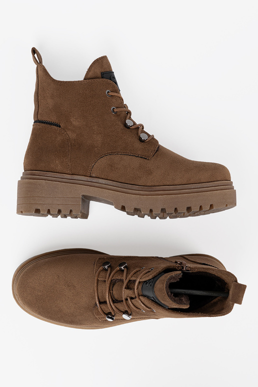 Sv tle hn d d msk traperky Sergio Leone se semišov m designem