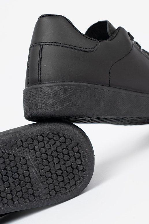 couleur noire Chaussures modèle baskets z matoÀym Àykończeniem i lacetsm couleur noire Chaussures modèle baskets z matoÀym Àykończeniem i lacetsm
