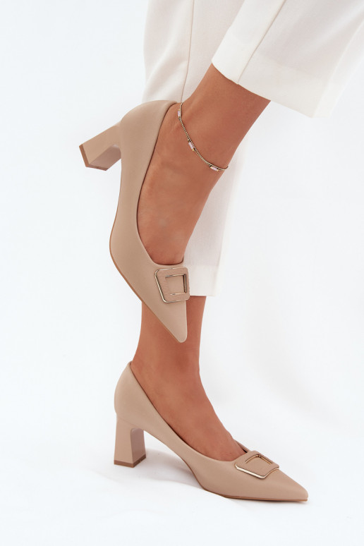 Chaussures avec des talons décorer avec boucles Nude Seriva Chaussures avec des talons décorer avec boucles Nude Seriva