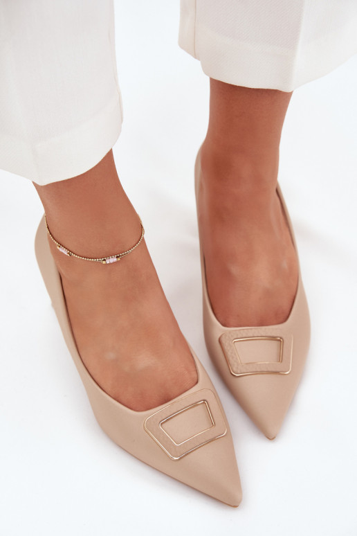 Chaussures avec des talons décorer avec boucles Nude Seriva Chaussures avec des talons décorer avec boucles Nude Seriva