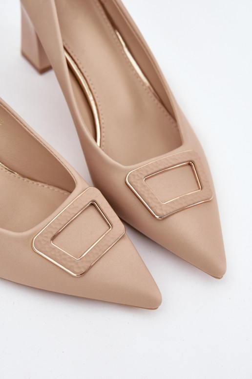Chaussures avec des talons décorer avec boucles Nude Seriva Chaussures avec des talons décorer avec boucles Nude Seriva