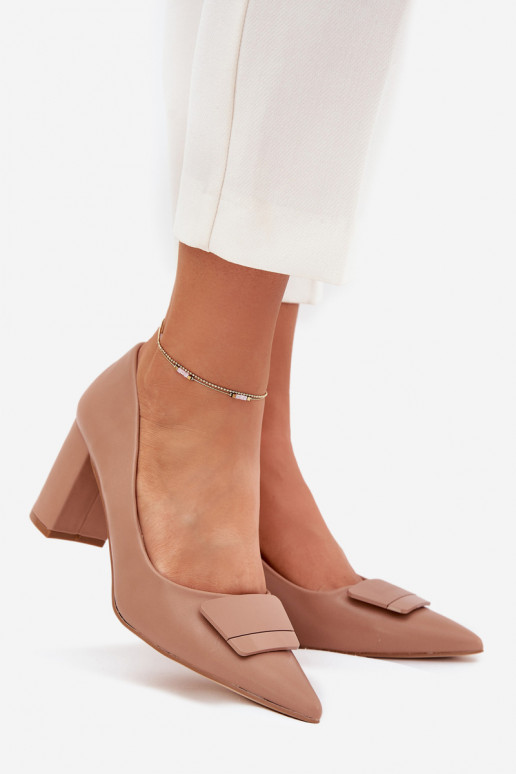 Chaussures avec des talons avec des ornements beige Celira Chaussures avec des talons avec des ornements beige Celira
