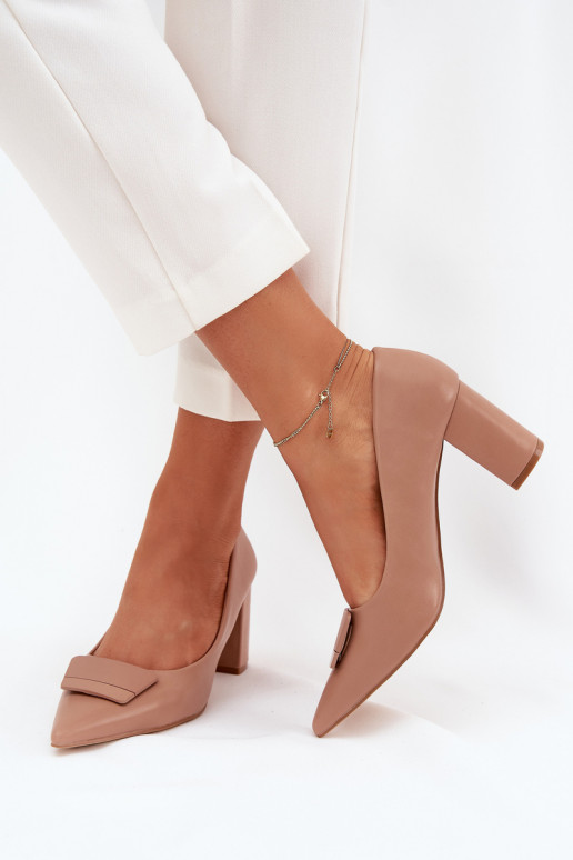 Chaussures avec des talons avec des ornements beige Celira Chaussures avec des talons avec des ornements beige Celira