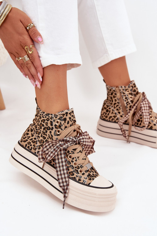Chaussures de loisirs avec des rubans de laçage I Zamkiem avec une plateforme avec des motifs en fourrure de léopard Il fautvara