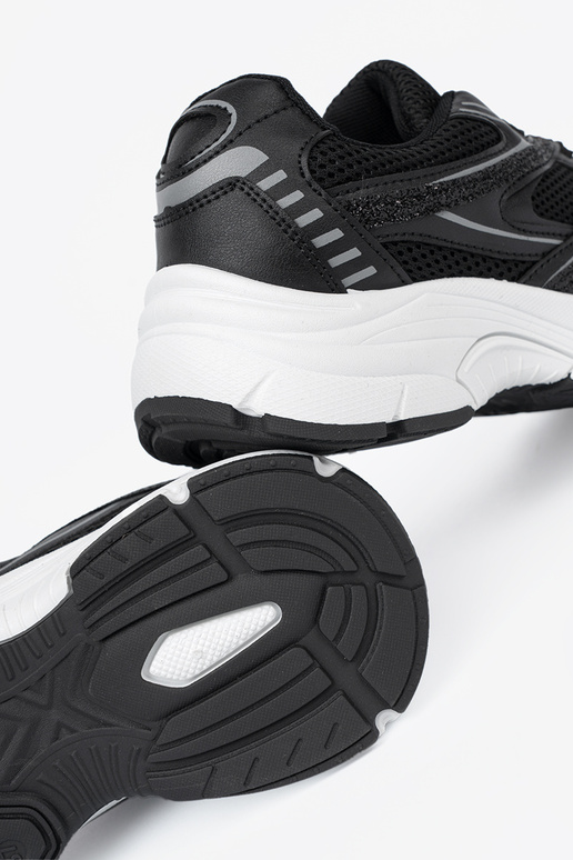 couleur noire Chaussures modèle baskets avec maille i białą podeszÀą