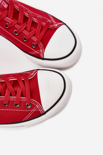 Baskets blanches et argentées avec détails brillants
