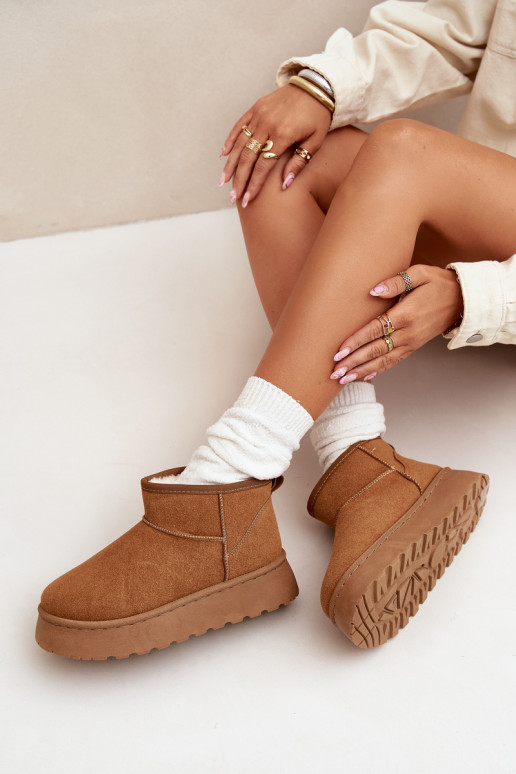 Bottes de neige Féminin avec une plateforme réchauffer avec de la fourrure à l intérieur marron Vesirae