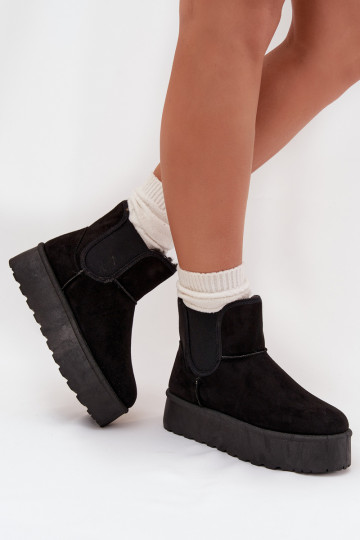 Baskets stylées noires et blanches avec semelle épaisse 2