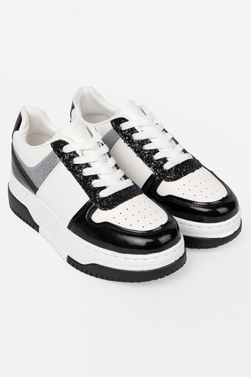 Noir et-couleur blanche Chaussures modèle baskets z połyskującymi argentmi detalami