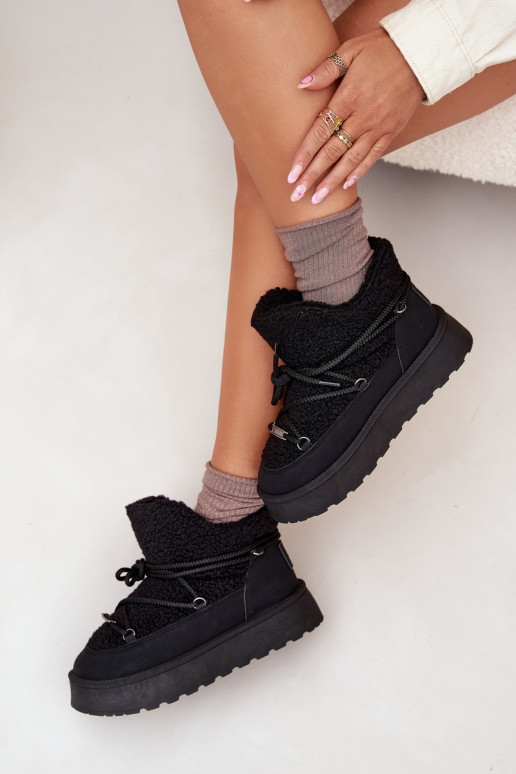 Bottes de neige Féminin avec une plateforme avec un manteau de fourrure Typu Baranek Big Star SS274109 couleur noire