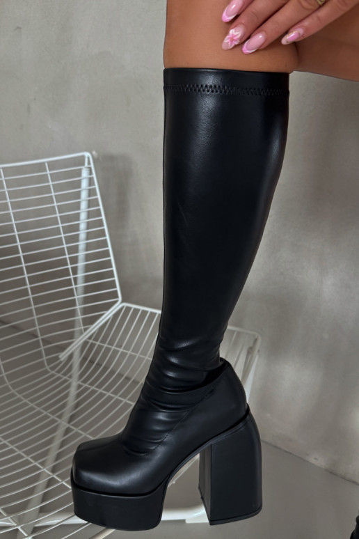 Bottes longues pour femmes avec talons et plateforme couleur noire Yavira