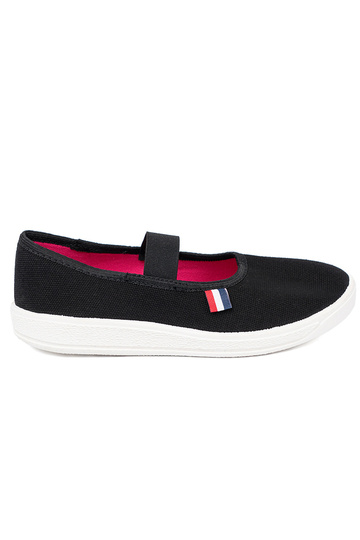 couleur noire chaussures z flexiblem paskiem 2